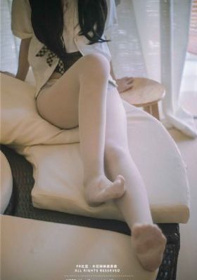 她美丽_超清在线播放